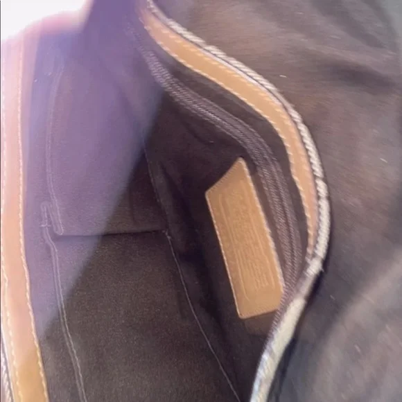 Authentic Coach - Picture 3 of 4